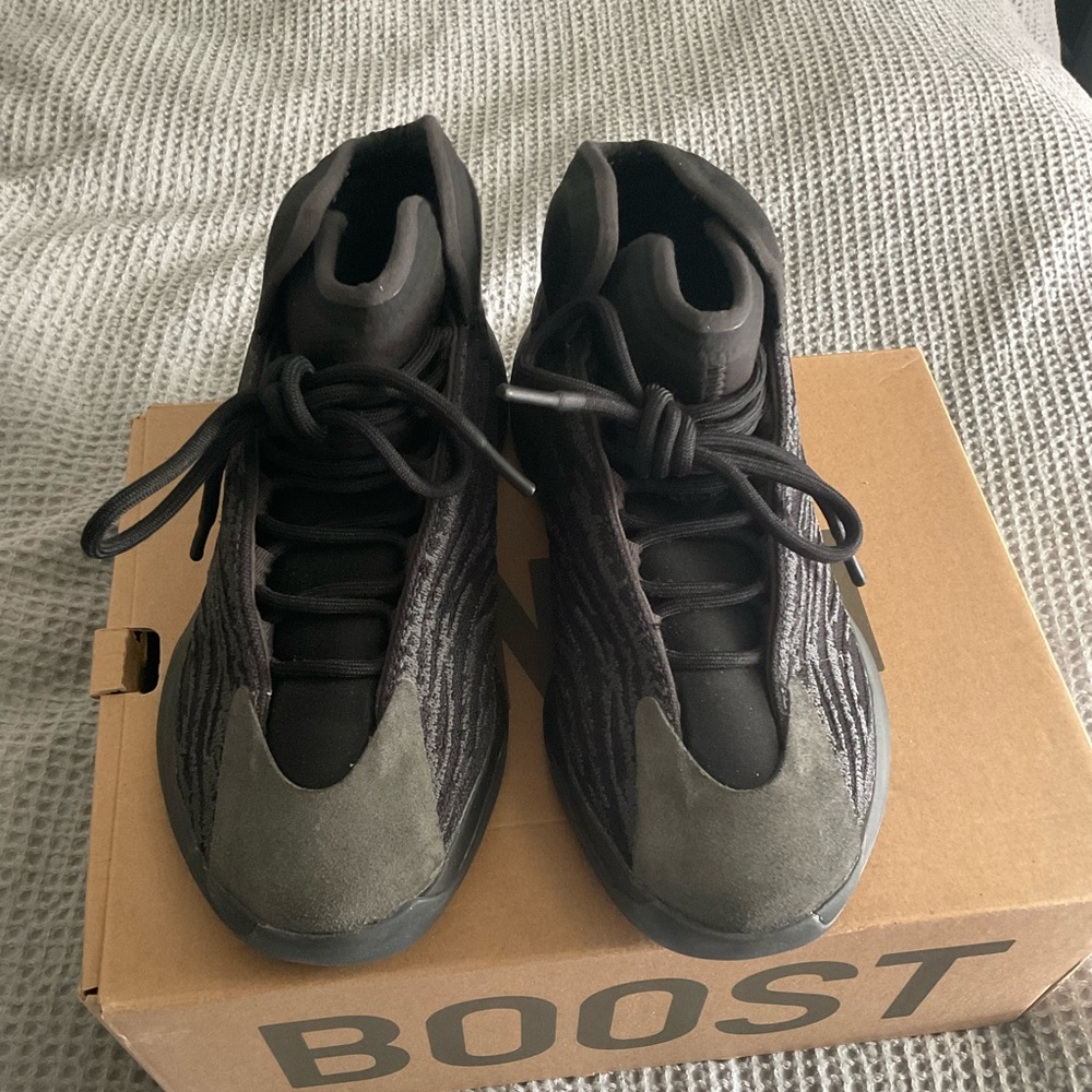 Yeezy Quantum
